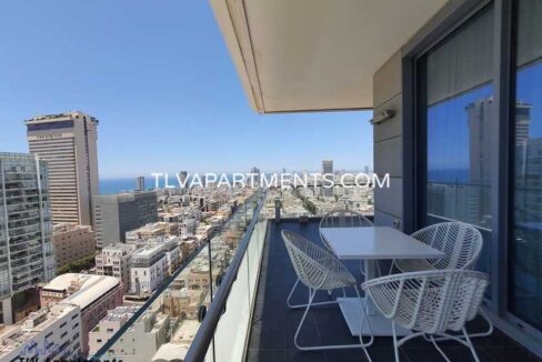 Apartment in a luxury tower with sea view