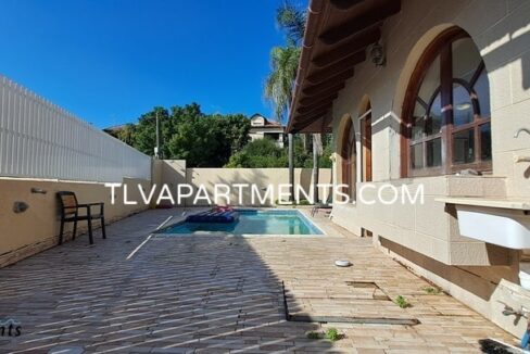 Villa In A Quiet Area With Swimming Pool