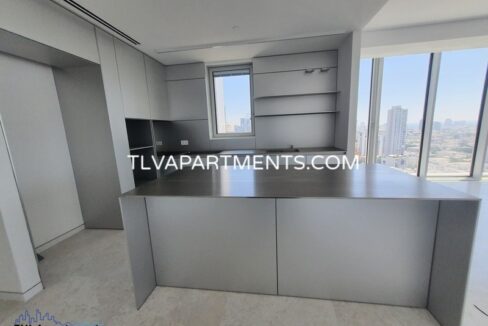 Apartment in a new tower on a high floor