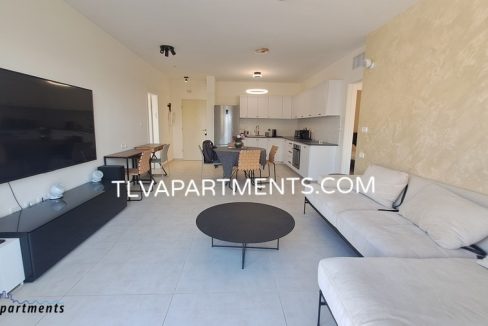 Furnished apartment near the beach